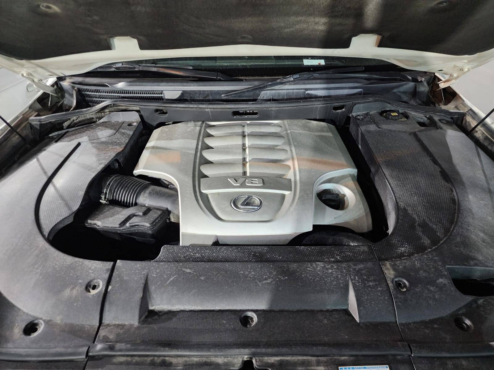 2012 LEXUS LX 570 — 349847 KM — Lot 084989 - Marhaba Auctions Used Cars - Image 6