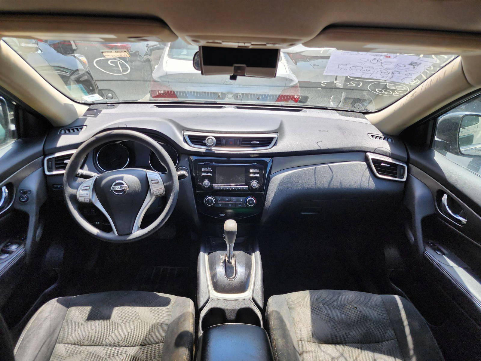 2015 NISSAN ROGUE — 263872 KM — Lot 12192854 — Al Quoz - Marhaba Auctions Used Cars - Image 8