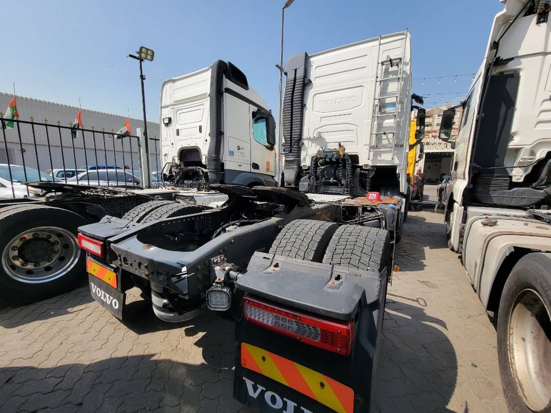 2015 VOLVO FH-Series — 652697 KM — Lot B726492 — Main - Marhaba Auctions Used Cars - Image 4