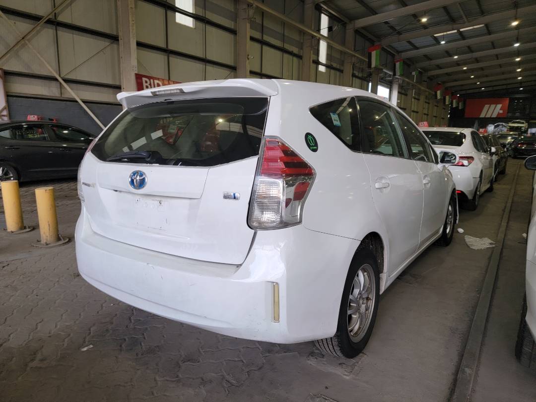 2016 TOYOTA PRIUS V — 373199 Miles — Lot J045468 — Main - Marhaba Auctions Used Cars - Image 3