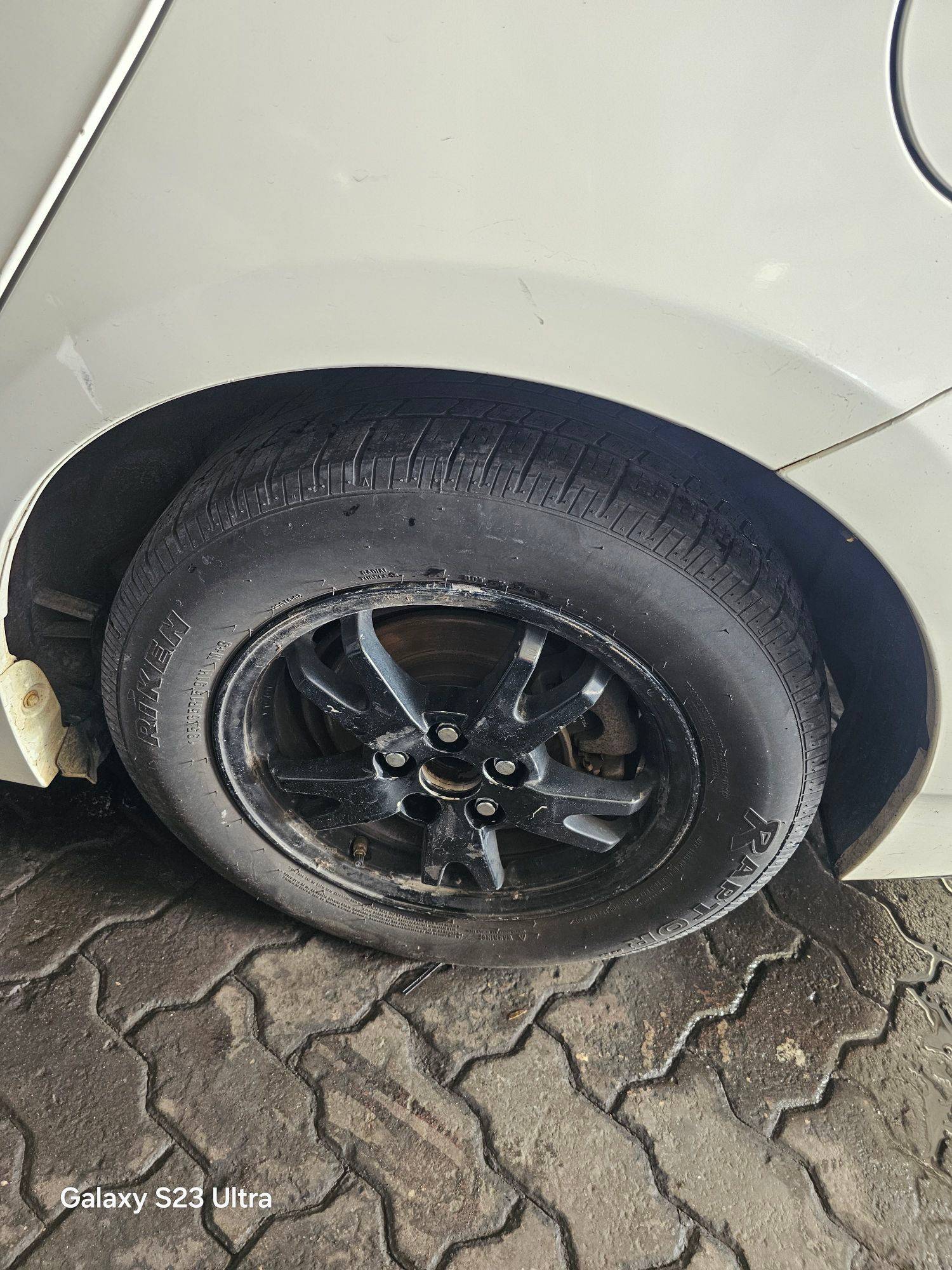 2014 TOYOTA PRIUS — 209789 Miles — Lot 82167725 — Main - Marhaba Auctions Used Cars - Image 7