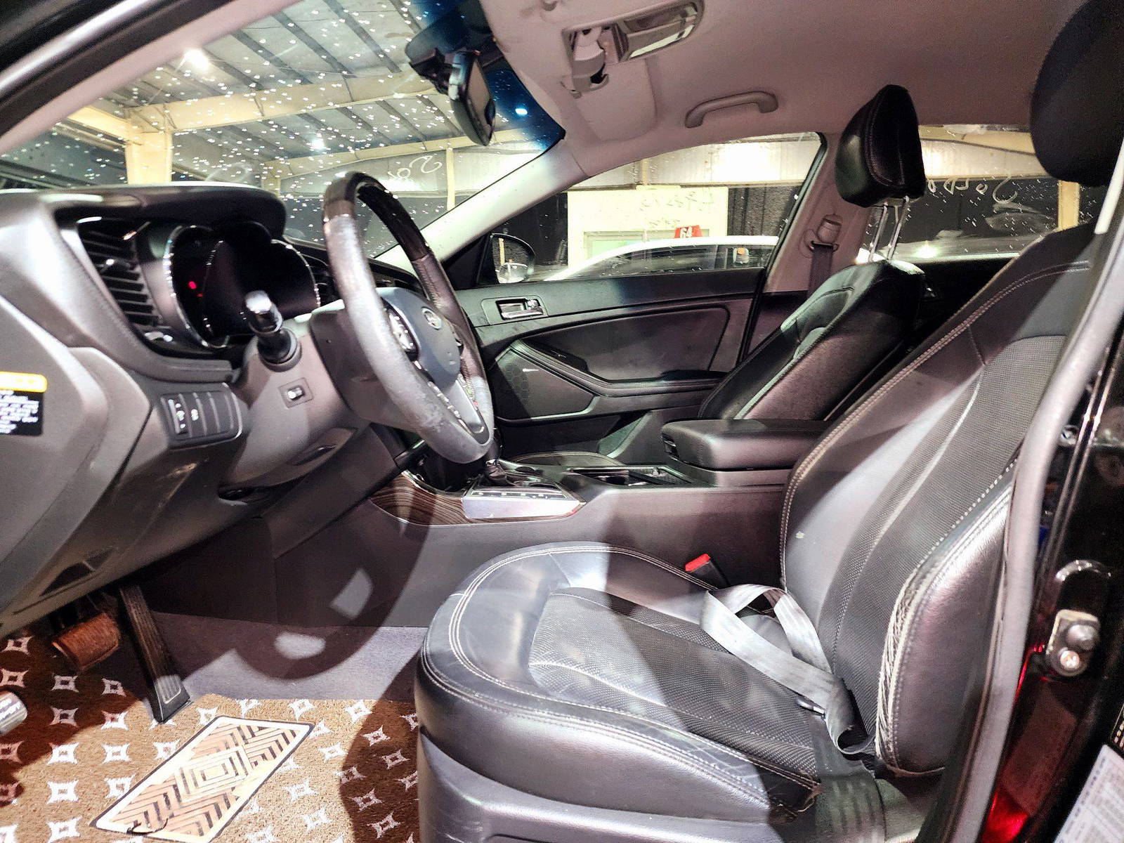 2011 KIA K5 — 253527 KM — Lot 004297 — Ind. 12 - Marhaba Auctions Used Cars - Image 8