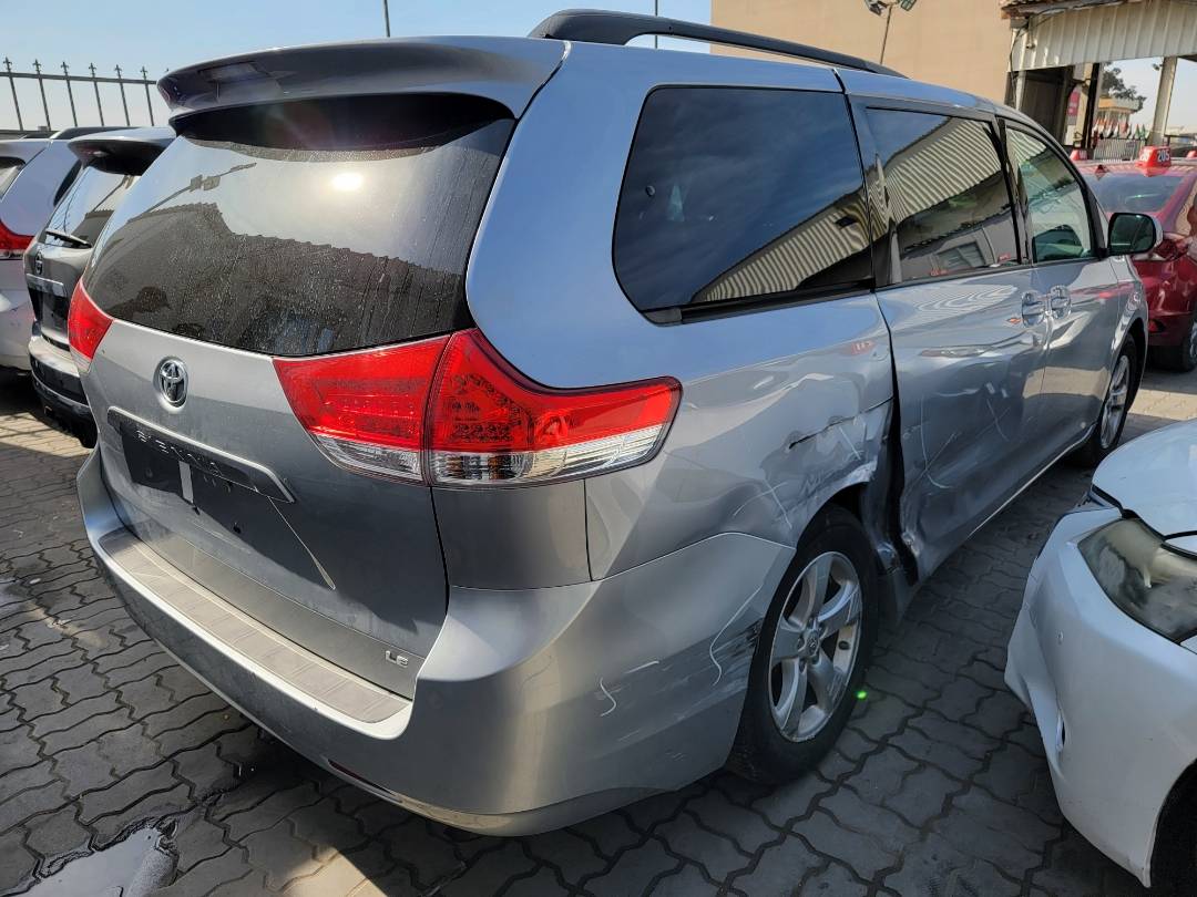 2014 TOYOTA SIENNA — 154808 Miles — Lot ES419164 — Main - Marhaba Auctions Used Cars - Image 3
