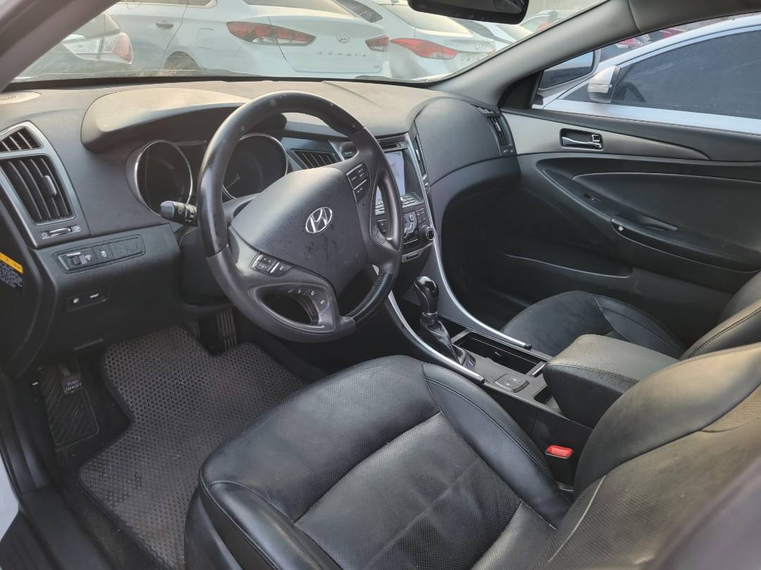 2012 HYUNDAI SONATA — 207366 KM — Lot 039989 — Main - Marhaba Auctions Used Cars - Image 8