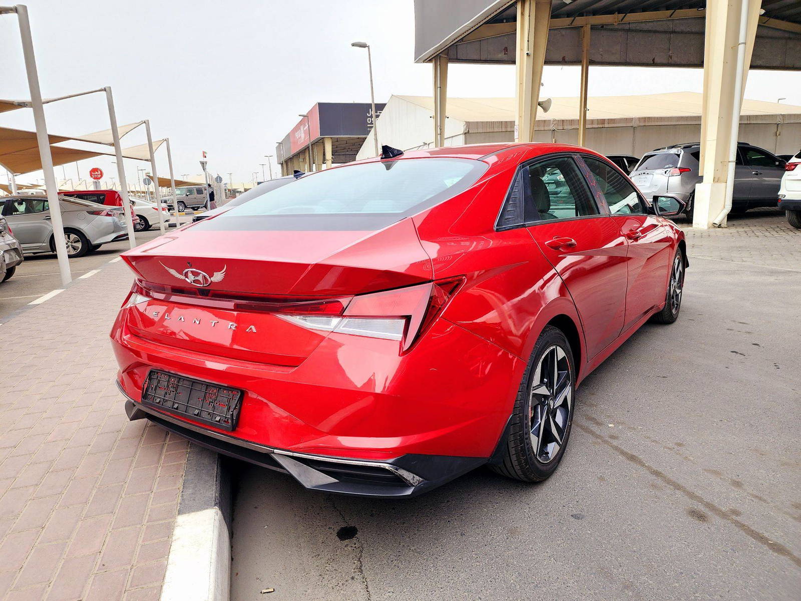 2023 HYUNDAI ELANTRA — 5130 Miles — Lot 6PH092626 — Souq - Marhaba Auctions Used Cars - Image 4