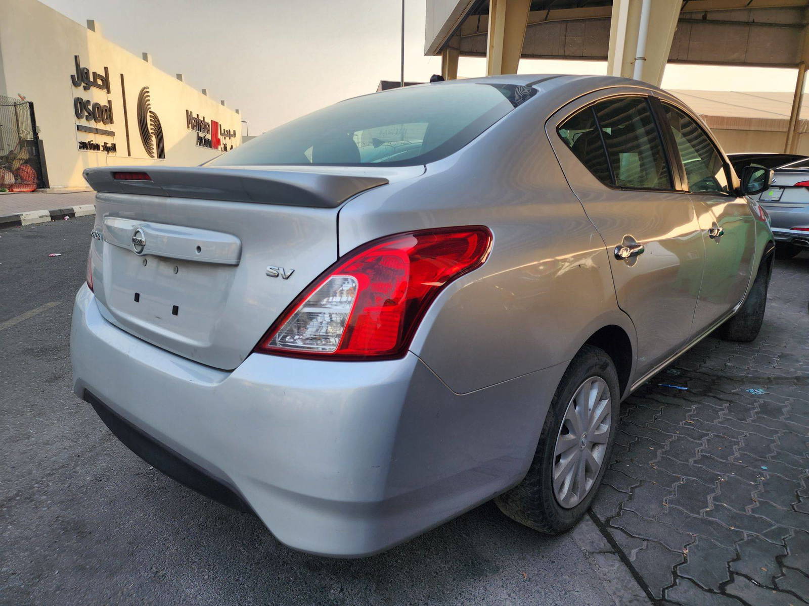 2018 NISSAN VERSA — 171550 Miles — Lot 37571 — Souq - Marhaba Auctions Used Cars - Image 3