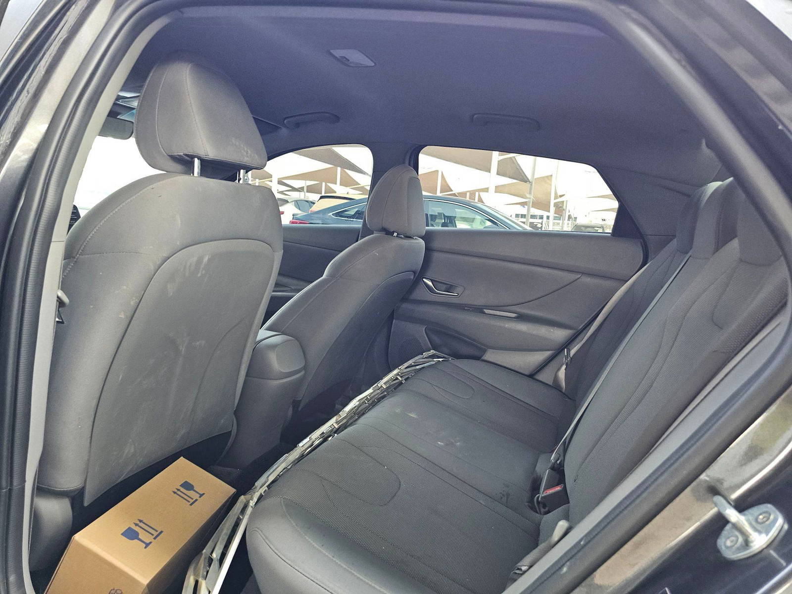 2021 HYUNDAI ELANTRA — 117557 KM — Lot H034915 — Souq - Marhaba Auctions Used Cars - Image 6