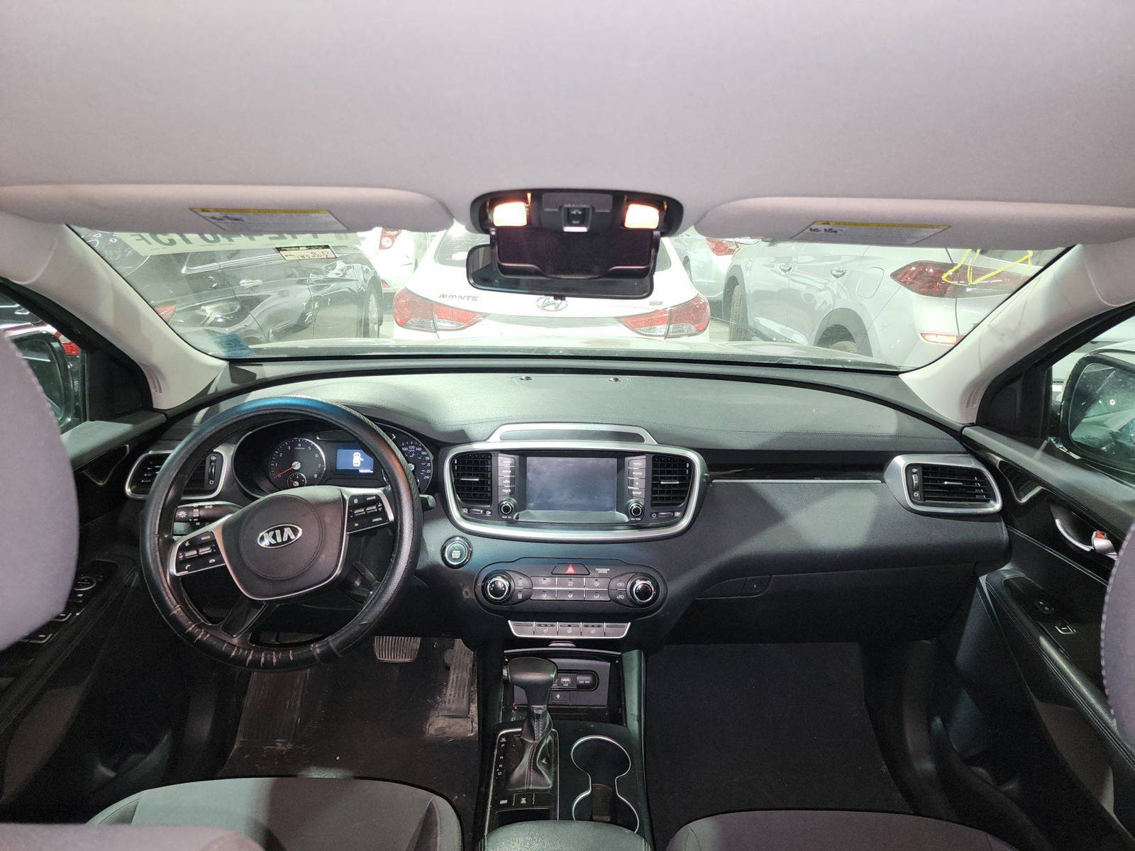 2019 KIA SORENTO — 185006 KM — Lot 44244015 — Ind. 12 - Marhaba Auctions Used Cars - Image 8