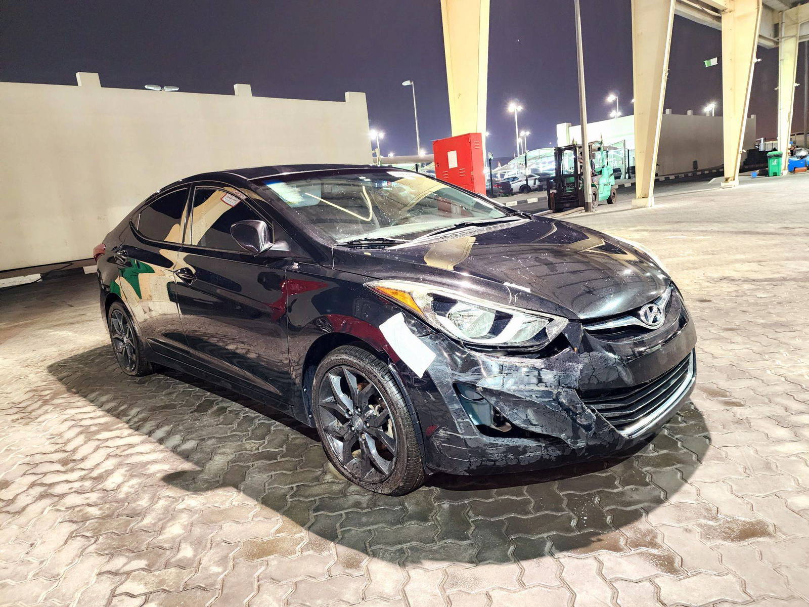 2015 HYUNDAI ELANTRA — 222263 KM — Lot 73585734 — Souq - Marhaba Auctions Used Cars - Image 4