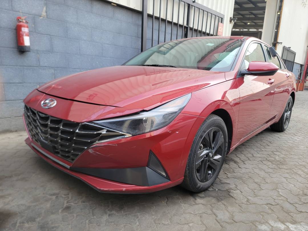 2022 HYUNDAI ELANTRA — 22489 KM — Lot 65917232 — Souq - Marhaba Auctions Used Cars - Image 5