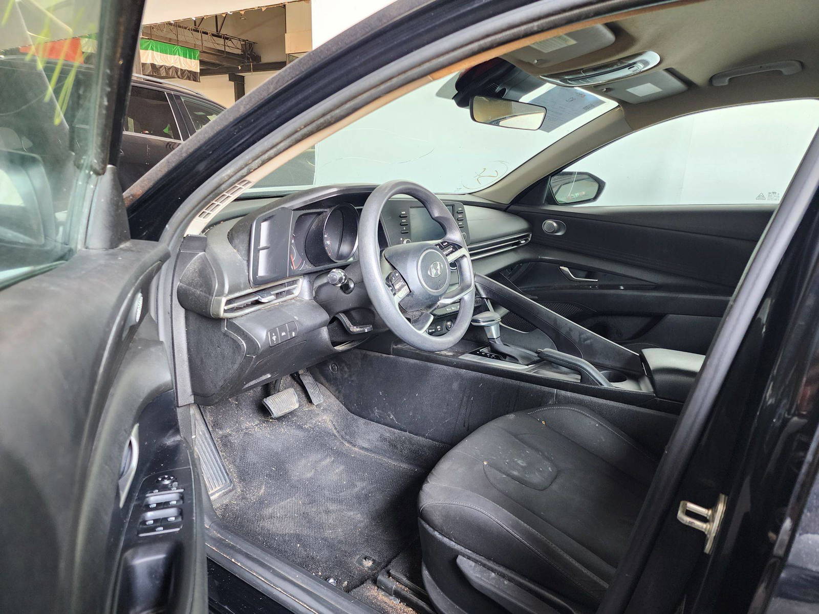 2021 HYUNDAI ELANTRA — 81277 Miles — Lot 94317 — Souq - Marhaba Auctions Used Cars - Image 7