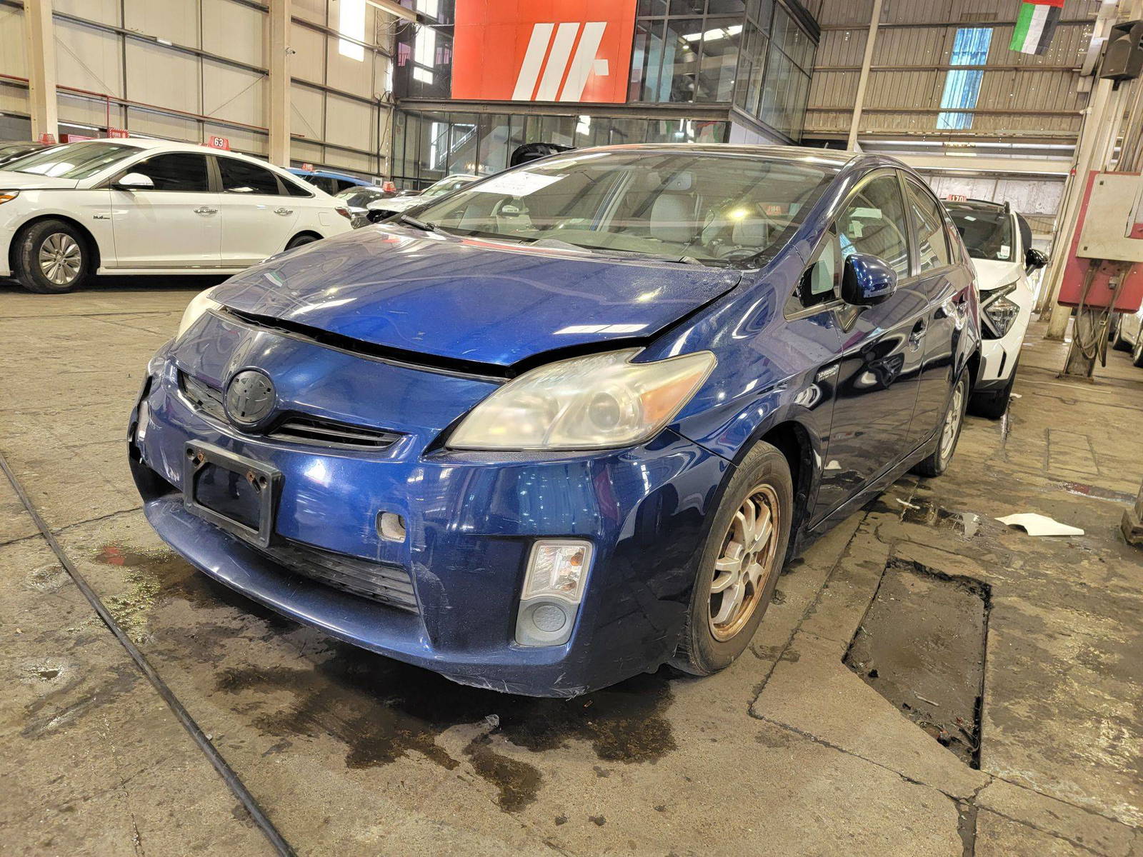 2010 TOYOTA PRIUS — 213836 Miles — Lot 0052069 — Souq - Marhaba Auctions Used Cars - Image 5