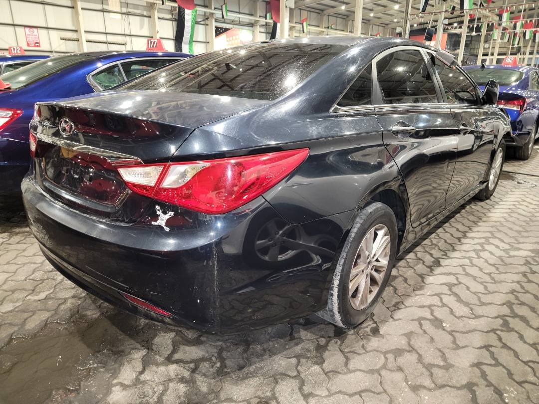 2011 HYUNDAI SONATA — 240303 Miles — Lot H020027 - Marhaba Auctions Used Cars - Image 4