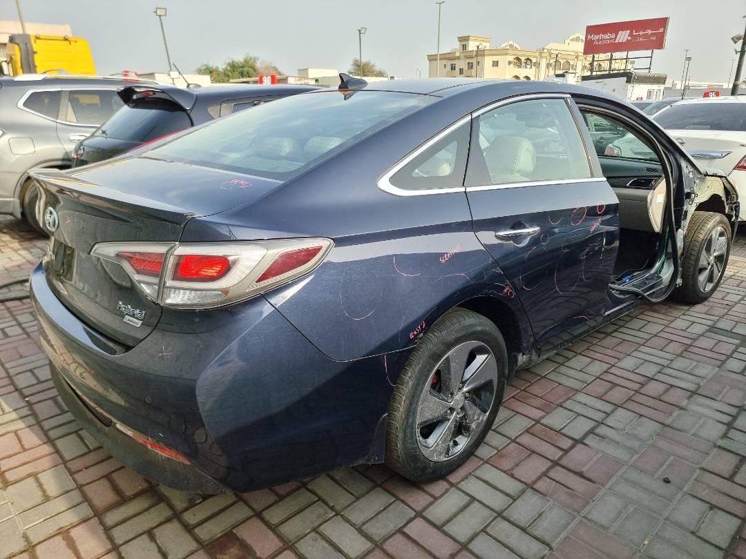 2017 HYUNDAI SONATA — 97163 KM — Lot 125478 — Ind. 12 - Marhaba Auctions Used Cars - Image 4