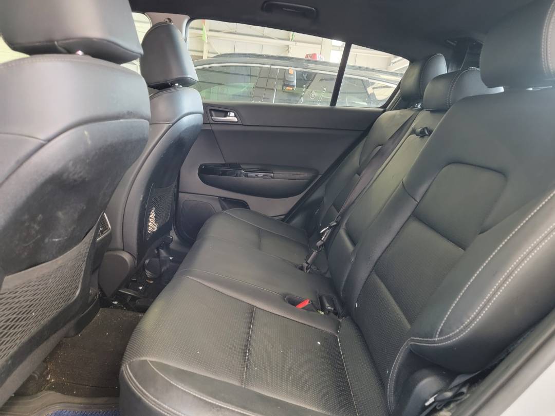 2021 KIA SPORTAGE — 47648 Miles — Lot 60035 — Souq - Marhaba Auctions Used Cars - Image 6