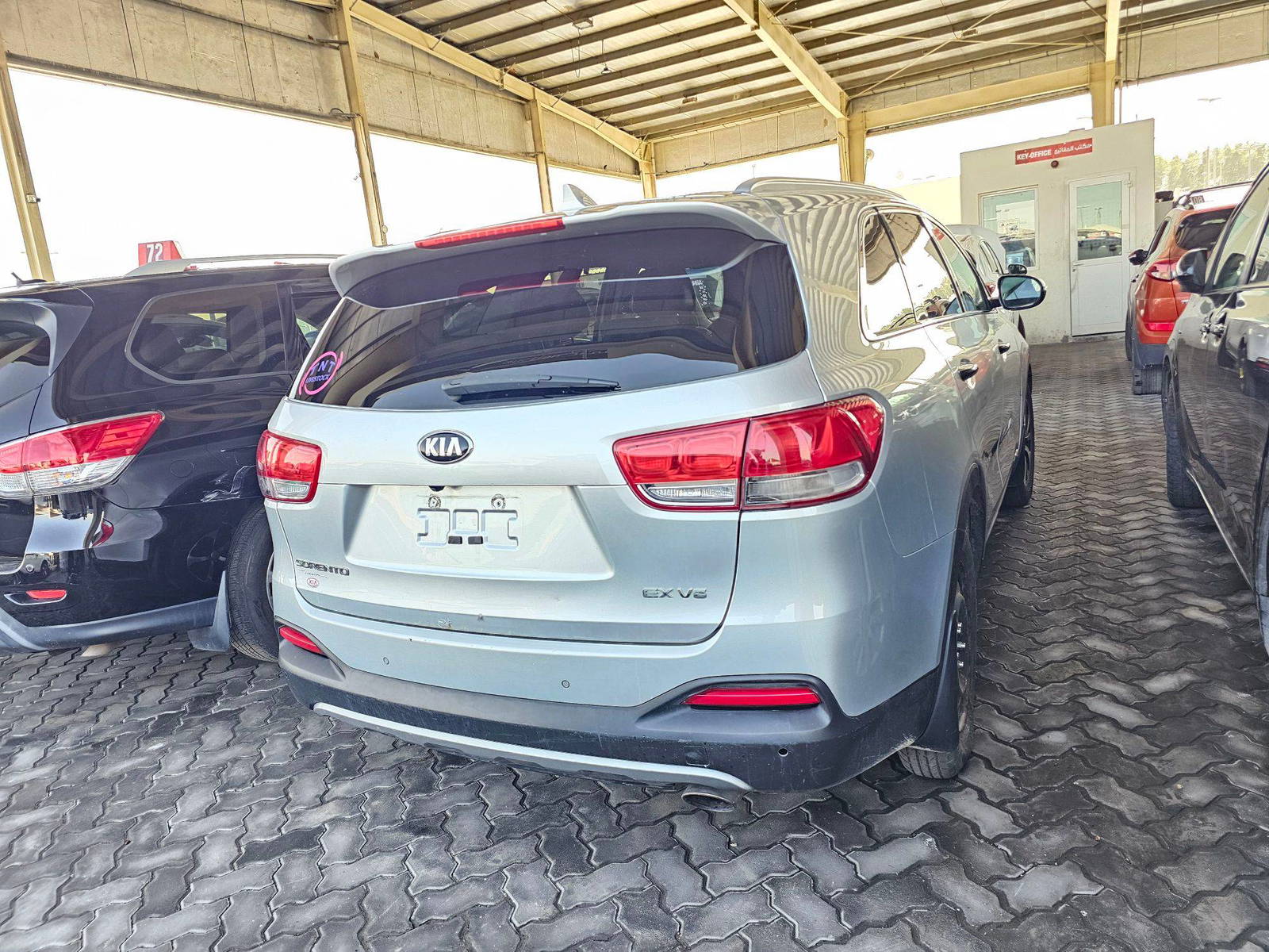2016 KIA SORENTO — 191984 Miles — Lot A51GG150583 — Souq - Marhaba Auctions Used Cars - Image 5