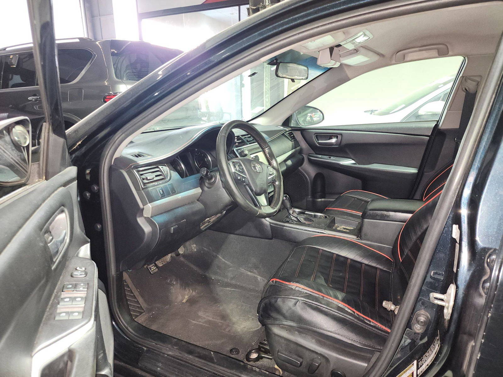 2016 TOYOTA CAMRY — 216912 Miles — Lot GU211480 — Al Quoz - Marhaba Auctions Used Cars - Image 9