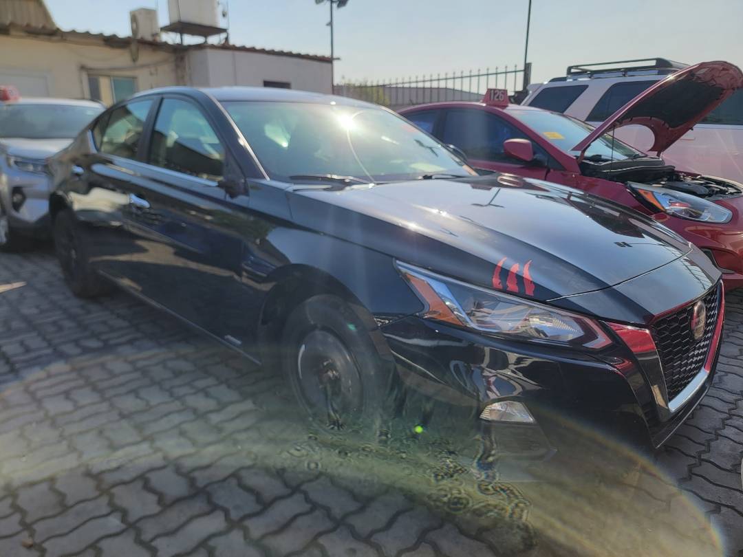 2019 NISSAN ALTIMA — 155969 Miles — Lot 1216945 — Souq - Marhaba Auctions Used Cars - Image 4