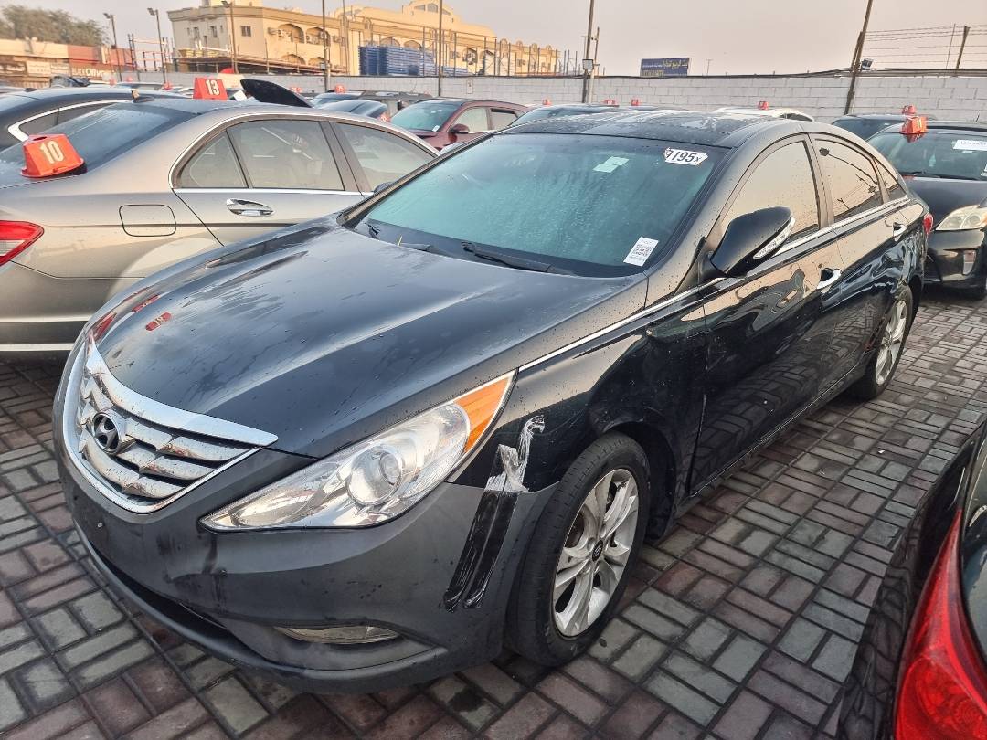 2013 HYUNDAI SONATA — 128192 Miles — Lot H654111 — Souq - Marhaba Auctions Used Cars - Image 3