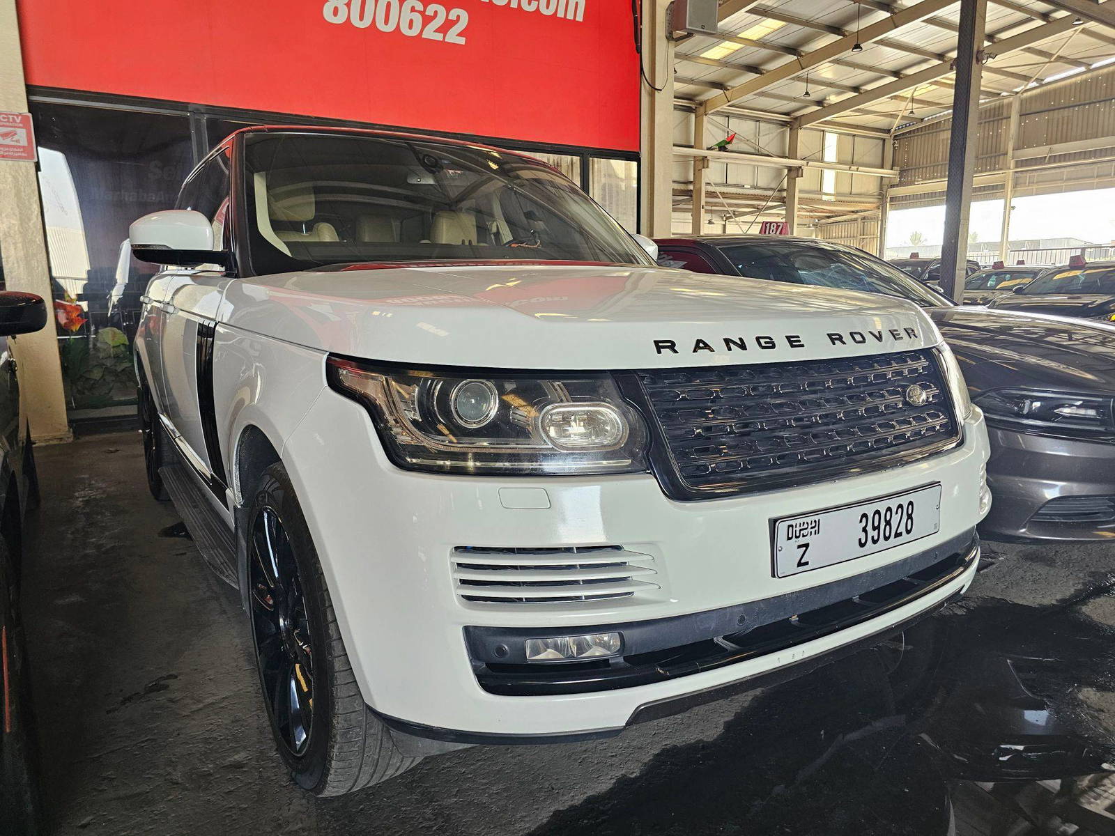 2014 LAND ROVER RANGE ROVER VOGUE — 176431 KM — Lot EN150062 — Main - Marhaba Auctions Used Cars - Image 3