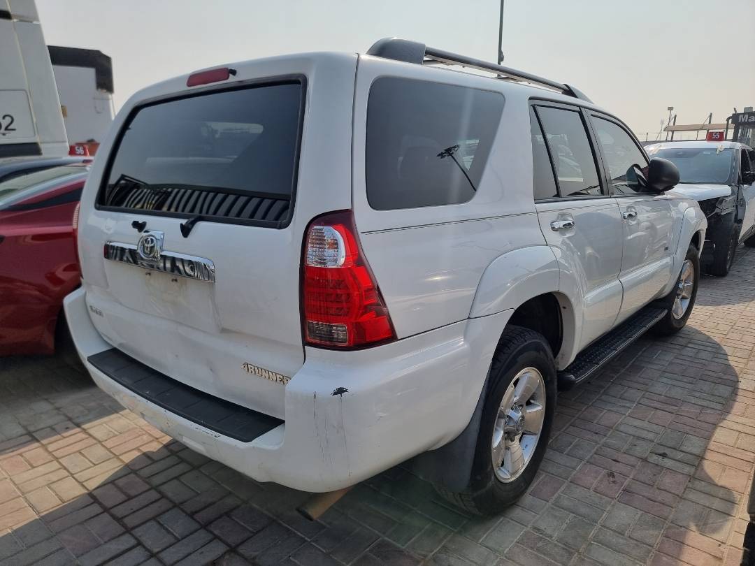 2008 TOYOTA 4RUNNER SR5 — 266449 Miles — Lot 125487 — Ind. 12 - Marhaba Auctions Used Cars - Image 4