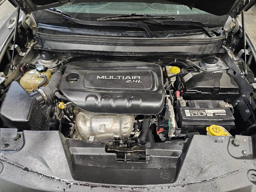 2017 JEEP CHEROKEE — 179311 Miles — Lot AB9HW502950 — Main - Marhaba Auctions Used Cars - Image 9
