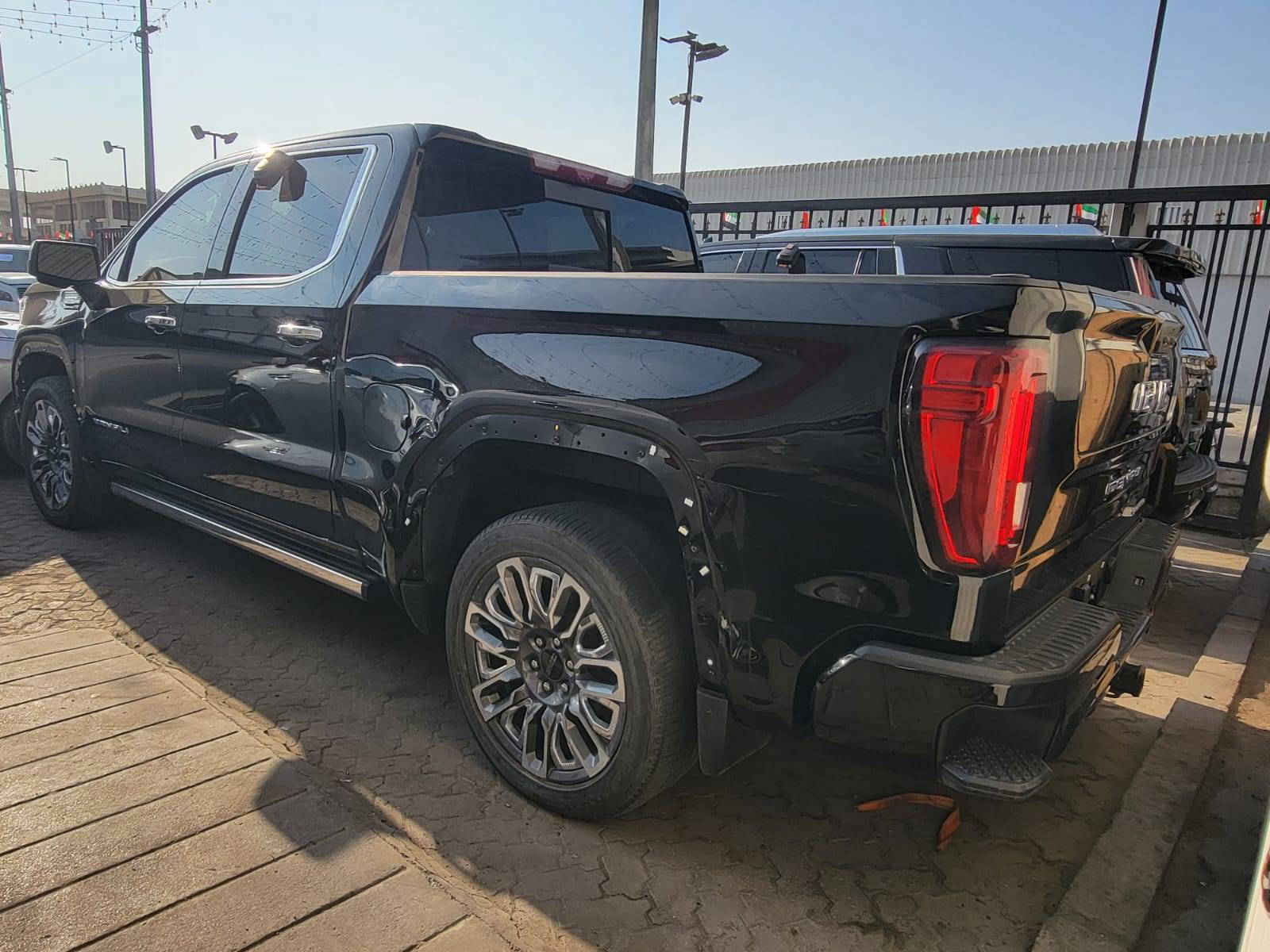 GMC SIERRA 2023 - Marhaba Auction Used Cars - Image 6