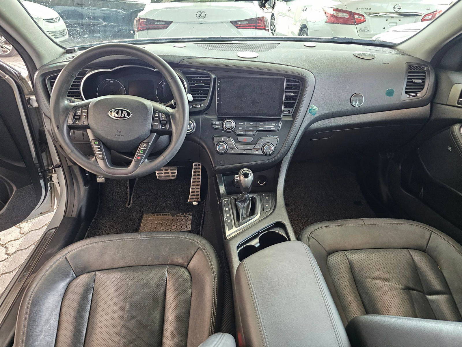 2013 KIA K5 — 176107 KM — Lot 029245 — Souq - Marhaba Auctions Used Cars - Image 7