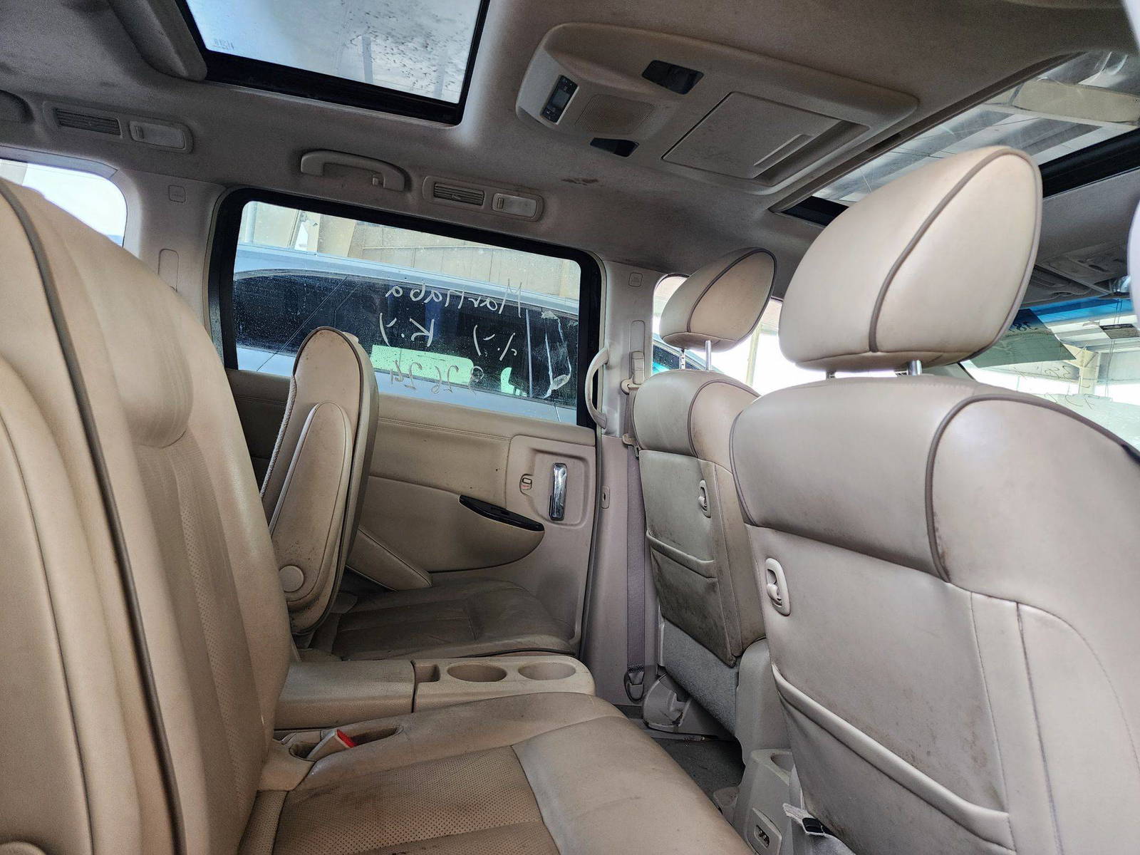 2012 NISSAN QUEST — 174545 Miles — Lot 30286 — Souq - Marhaba Auctions Used Cars - Image 4