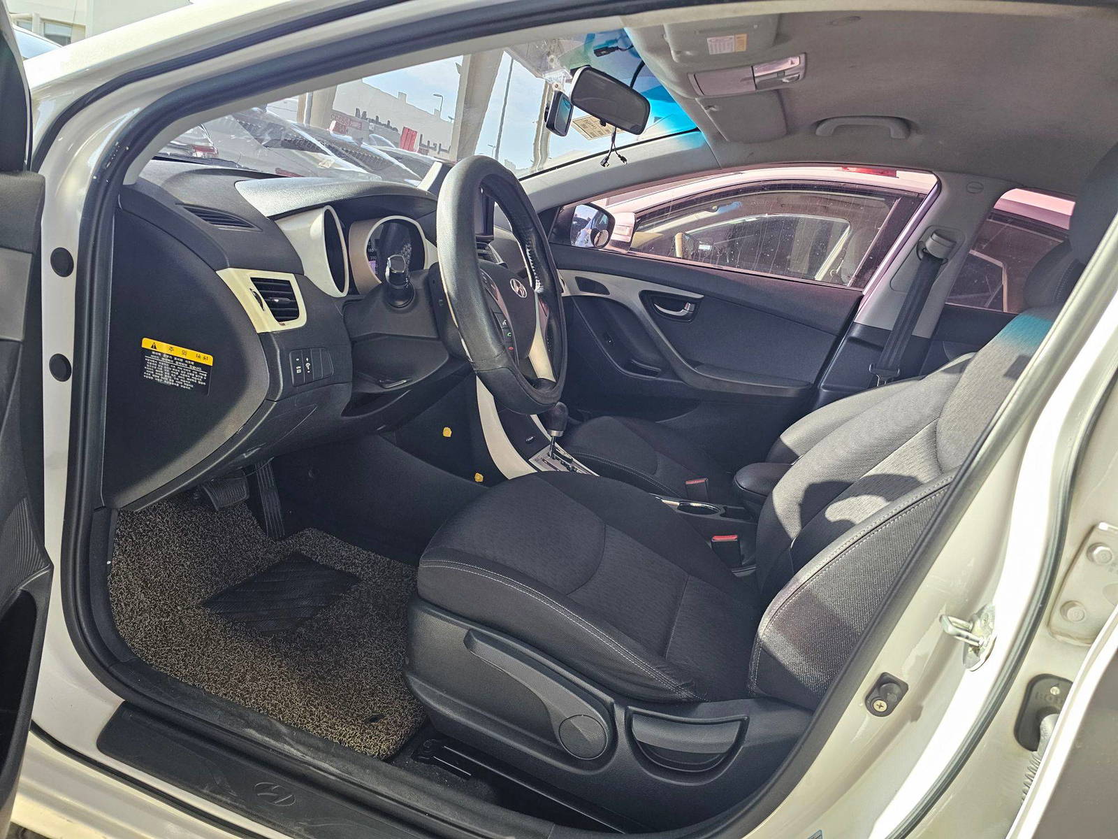 HYUNDAI AVANTE 2012 - Marhaba Auction Used Cars - Image 8