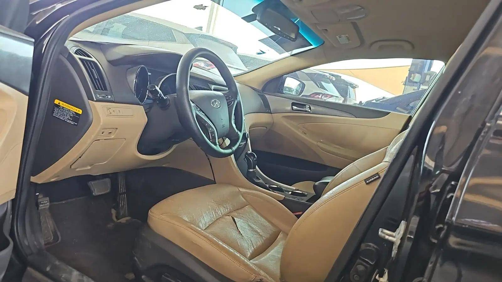 2012 HYUNDAI SONATA — 212264 KM — Lot A056663 — Souq - Marhaba Auctions Used Cars - Image 8