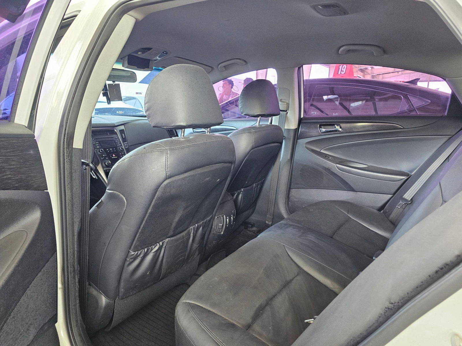 2013 HYUNDAI SONATA — 249535 KM — Lot 556429 — Souq - Marhaba Auctions Used Cars - Image 6
