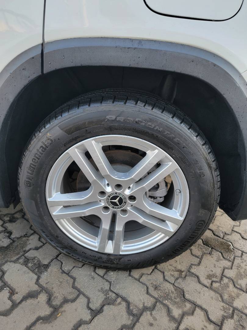 2021 MERCEDES BENZ GLB 250 — 4865 Miles — Lot W112996 — Main - Marhaba Auctions Used Cars - Image 9