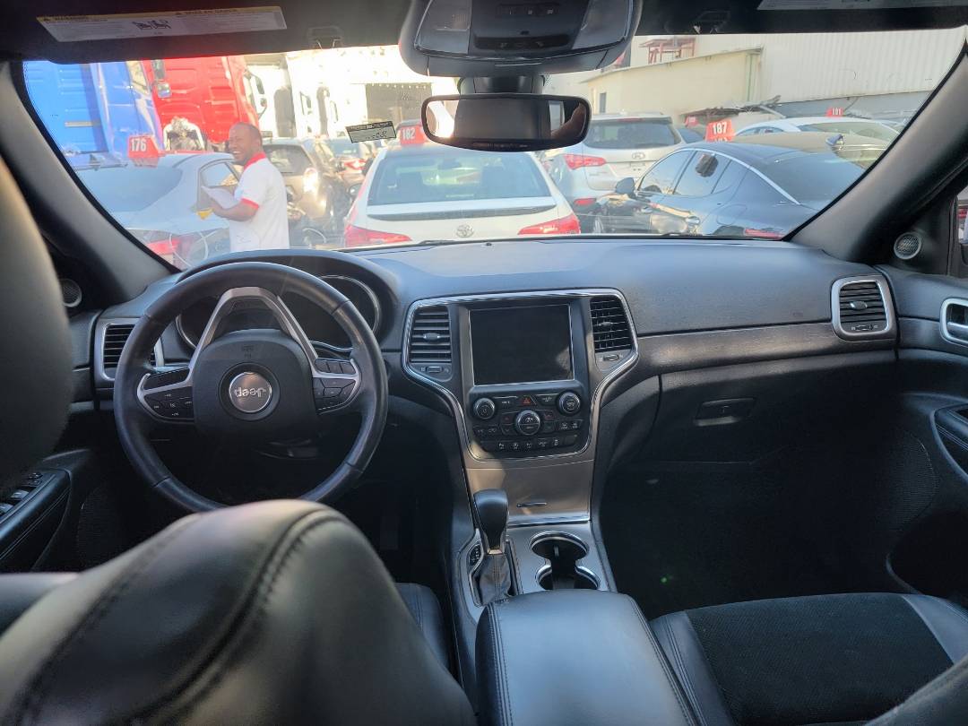 2018 JEEP GRAND CHEROKEE LAREDO — 125654 Miles — Lot C123035 — Main - Marhaba Auctions Used Cars - Image 8
