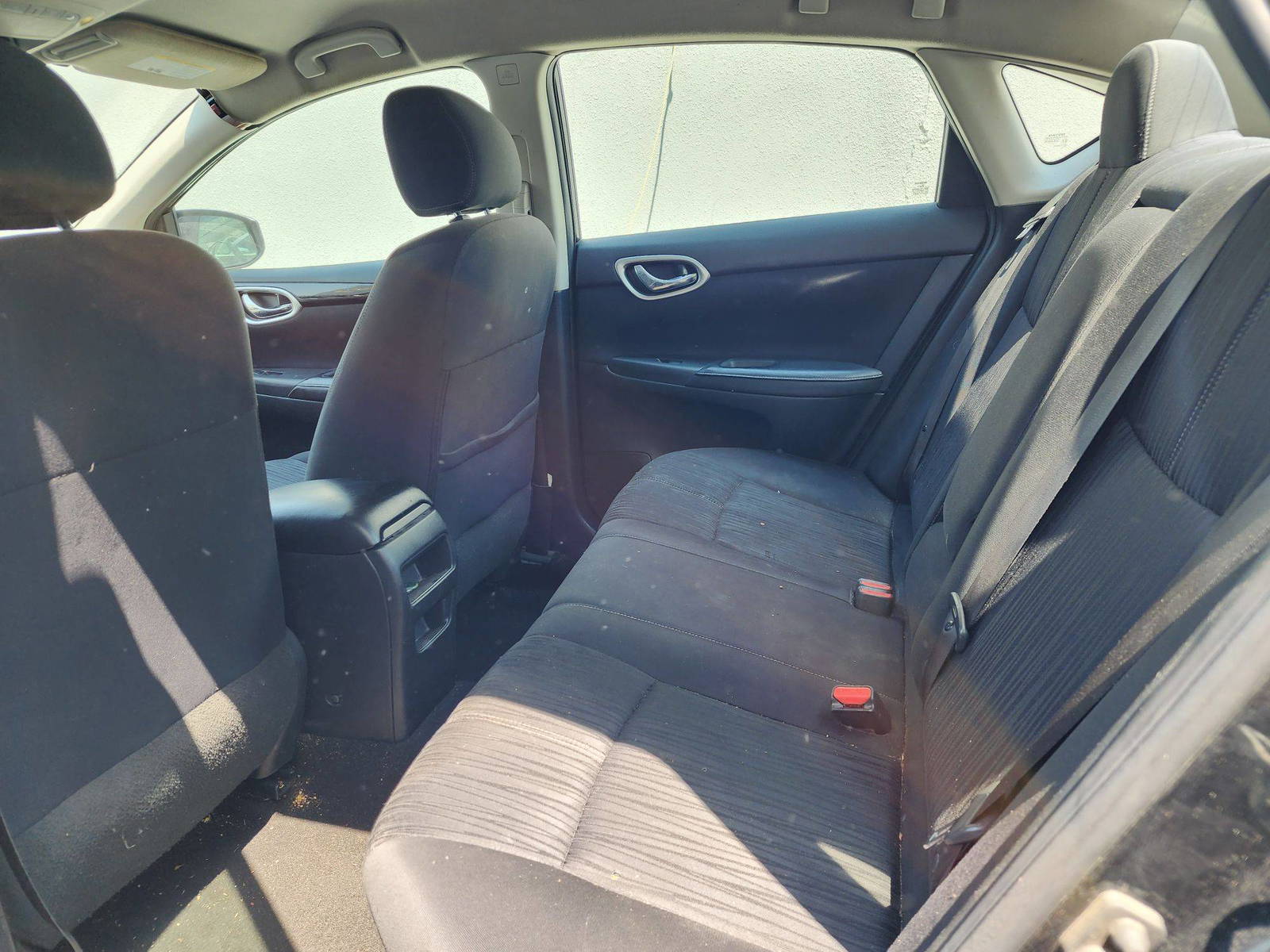 2017 NISSAN SENTRA — 171315 Miles — Lot 39810489 — Al Quoz - Marhaba Auctions Used Cars - Image 6