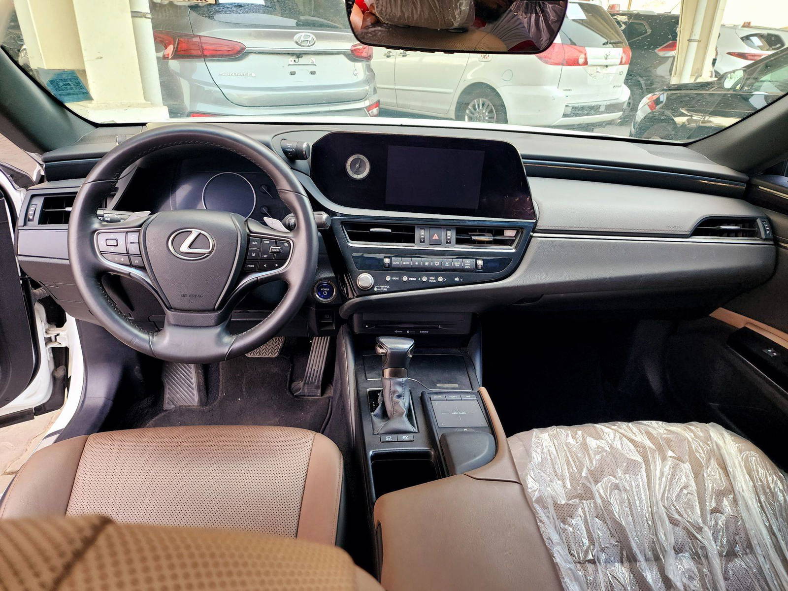 LEXUS ES 300H 2022 - Marhaba Auction Used Cars - Image 7