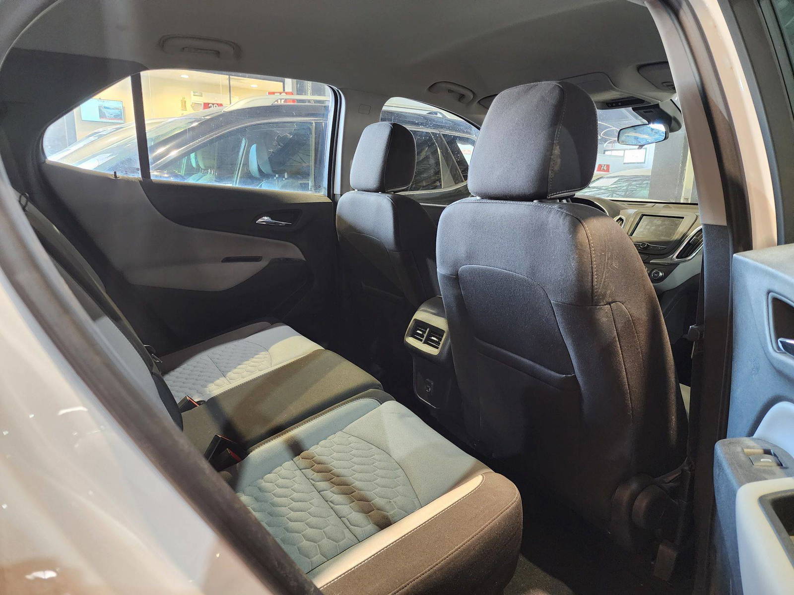 2020 CHEVROLET EQUINOX — 68040 Miles — Lot 64501275 — Al Quoz - Marhaba Auctions Used Cars - Image 8
