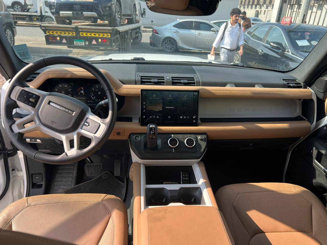 2025 LAND ROVER DEFENDER 110 S — 3848 KM — Lot 84394734 — Main - Marhaba Auctions Used Cars - Image 10
