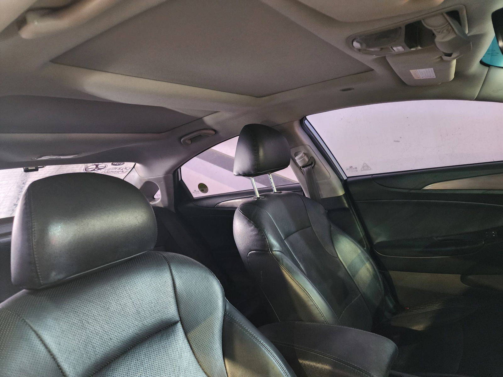 2012 HYUNDAI SONATA — 62433 KM — Lot 52114 — Al Quoz - Marhaba Auctions Used Cars - Image 8