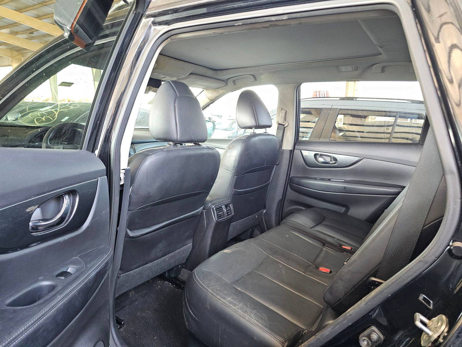 2014 NISSAN ROGUE — 130106 Miles — Lot MVXEC823128 — Souq - Marhaba Auctions Used Cars - Image 6