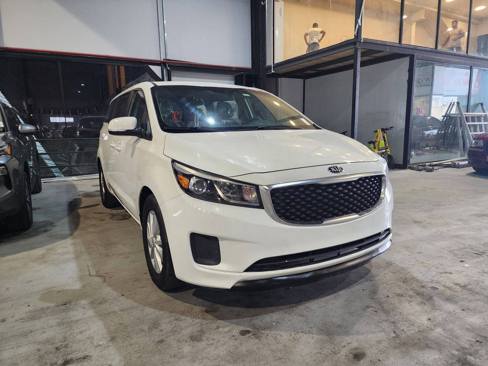 2018 KIA SEDONA — 136704 Miles — Lot 17J6408784 — Main - Marhaba Auctions Used Cars - Image 3