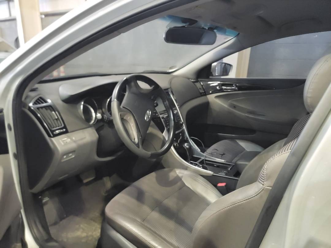 2010 HYUNDAI SONATA — 148992 KM — Lot A090704 — Main - Marhaba Auctions Used Cars - Image 8