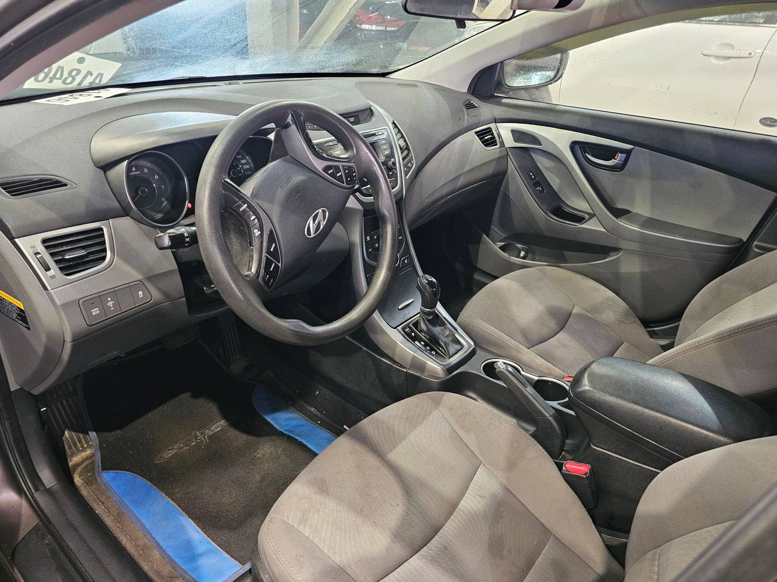 2015 HYUNDAI ELANTRA — 176982 KM — Lot EH533569 — Main - Marhaba Auctions Used Cars - Image 8