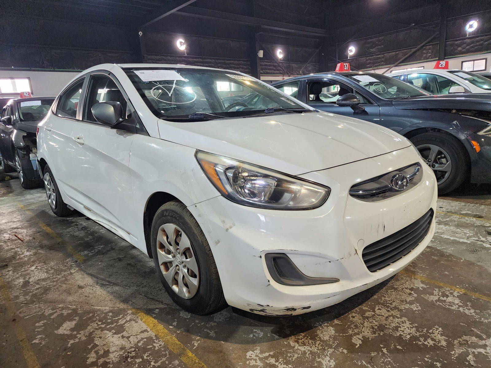 2016 HYUNDAI ACCENT — 173561 Miles — Lot 046051 — Souq - Marhaba Auctions Used Cars - Image 4