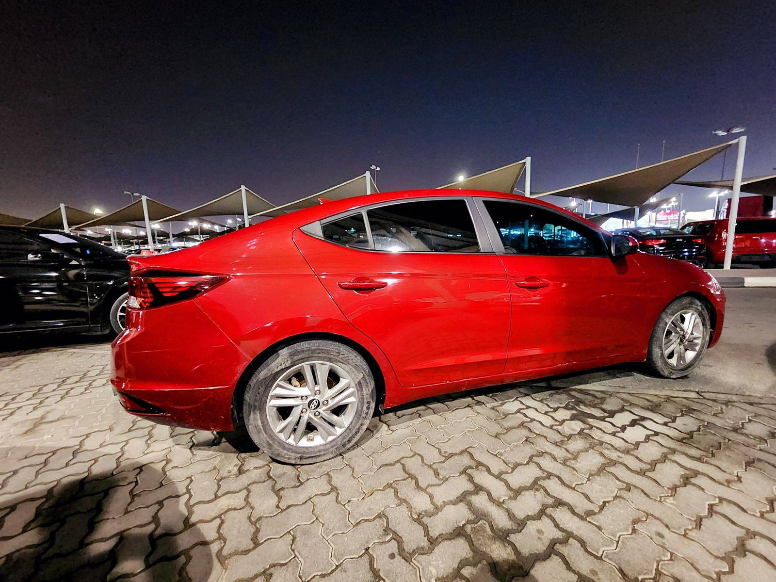 2019 HYUNDAI ELANTRA — 115859 Miles — Lot U744564 — Souq - Marhaba Auctions Used Cars - Image 3
