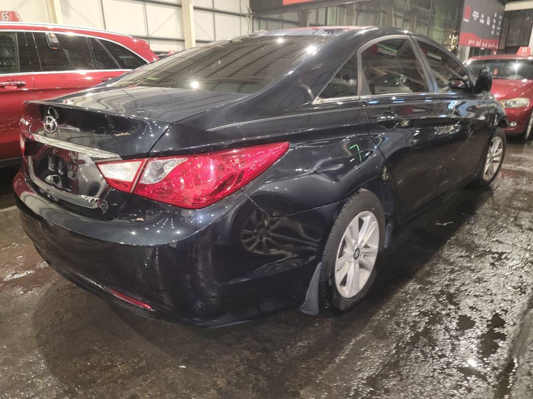 2013 HYUNDAI SONATA — 136933 Miles — Lot H552892 - Marhaba Auctions Used Cars - Image 3