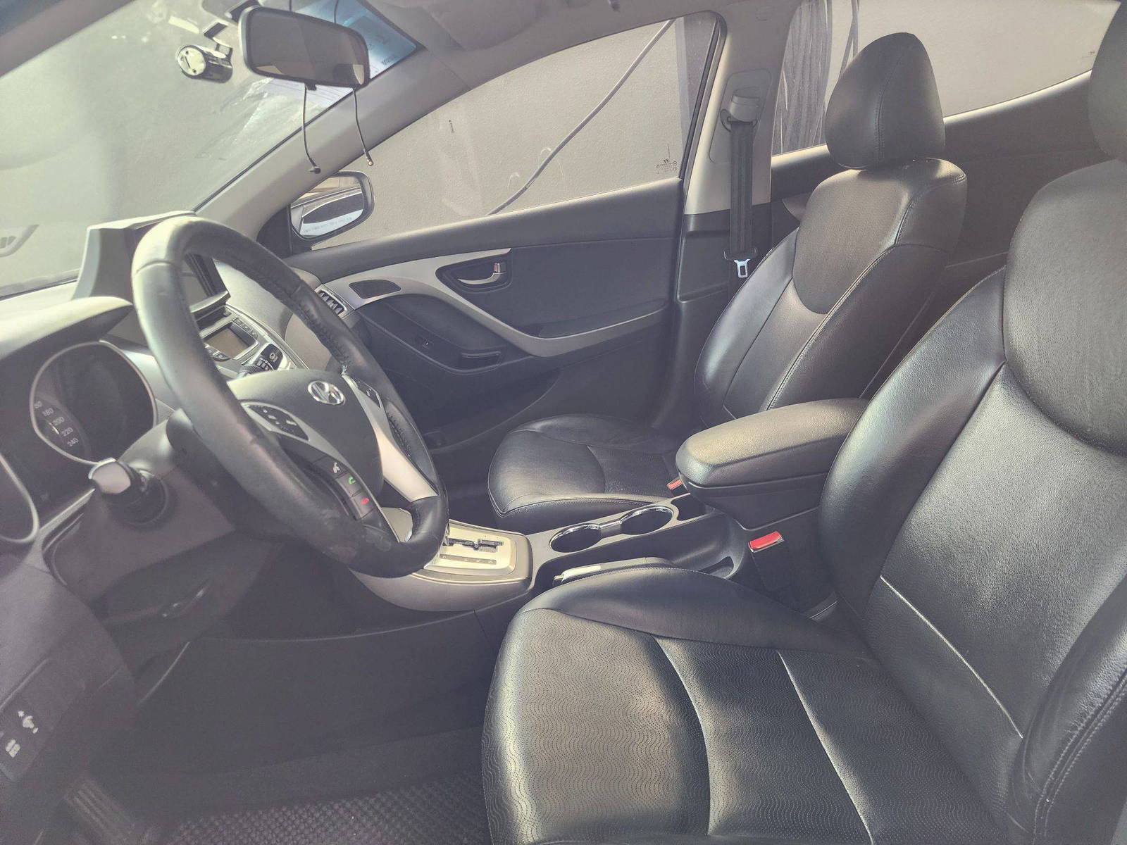 2011 HYUNDAI AVANTE — 90691 KM — Lot 141074 — Al Quoz - Marhaba Auctions Used Cars - Image 9