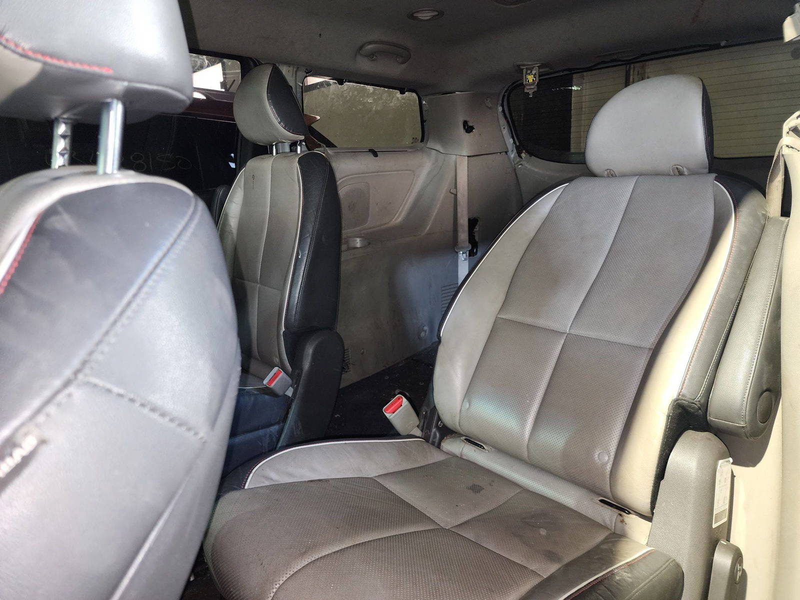 KIA SEDONA 2017 - Marhaba Auction Used Cars - Image 8