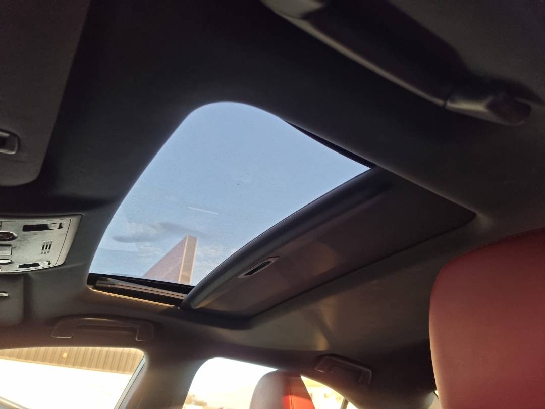 2015 LEXUS IS 250 — 164680 Miles — Lot 214578 — Ind. 12 - Marhaba Auctions Used Cars - Image 9