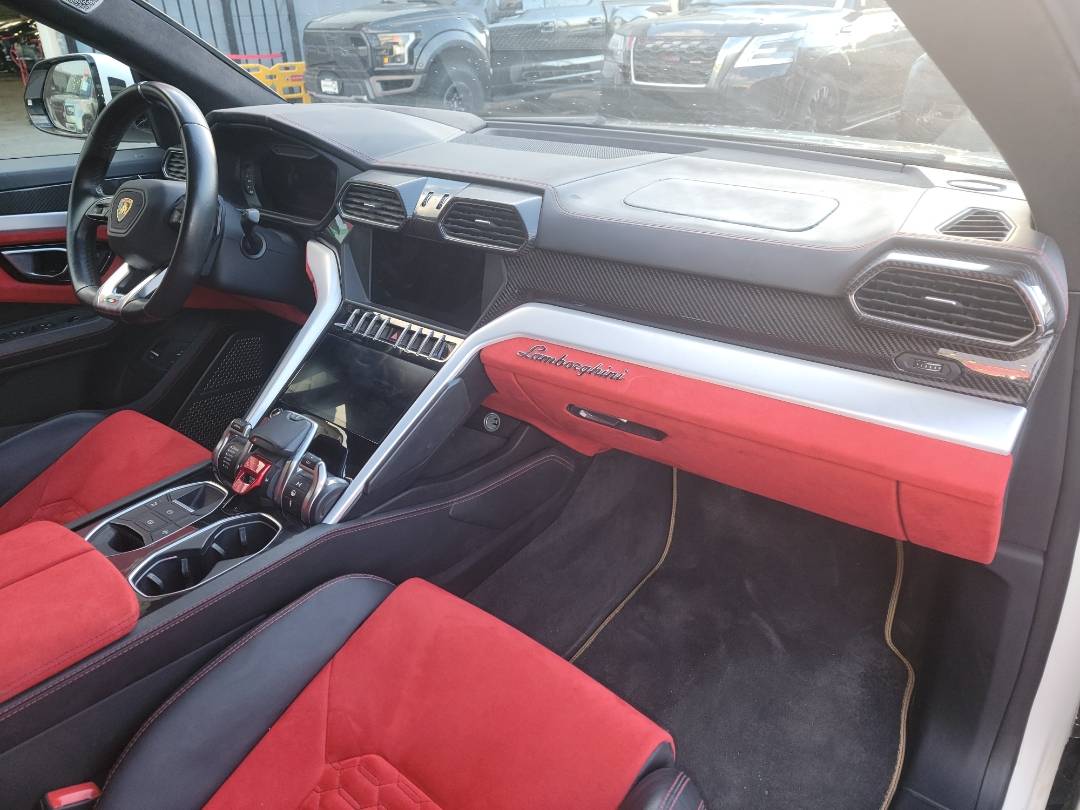 2019 LAMBORGINI URUS — 135579 KM — Lot A00652 - Marhaba Auctions Used Cars - Image 13